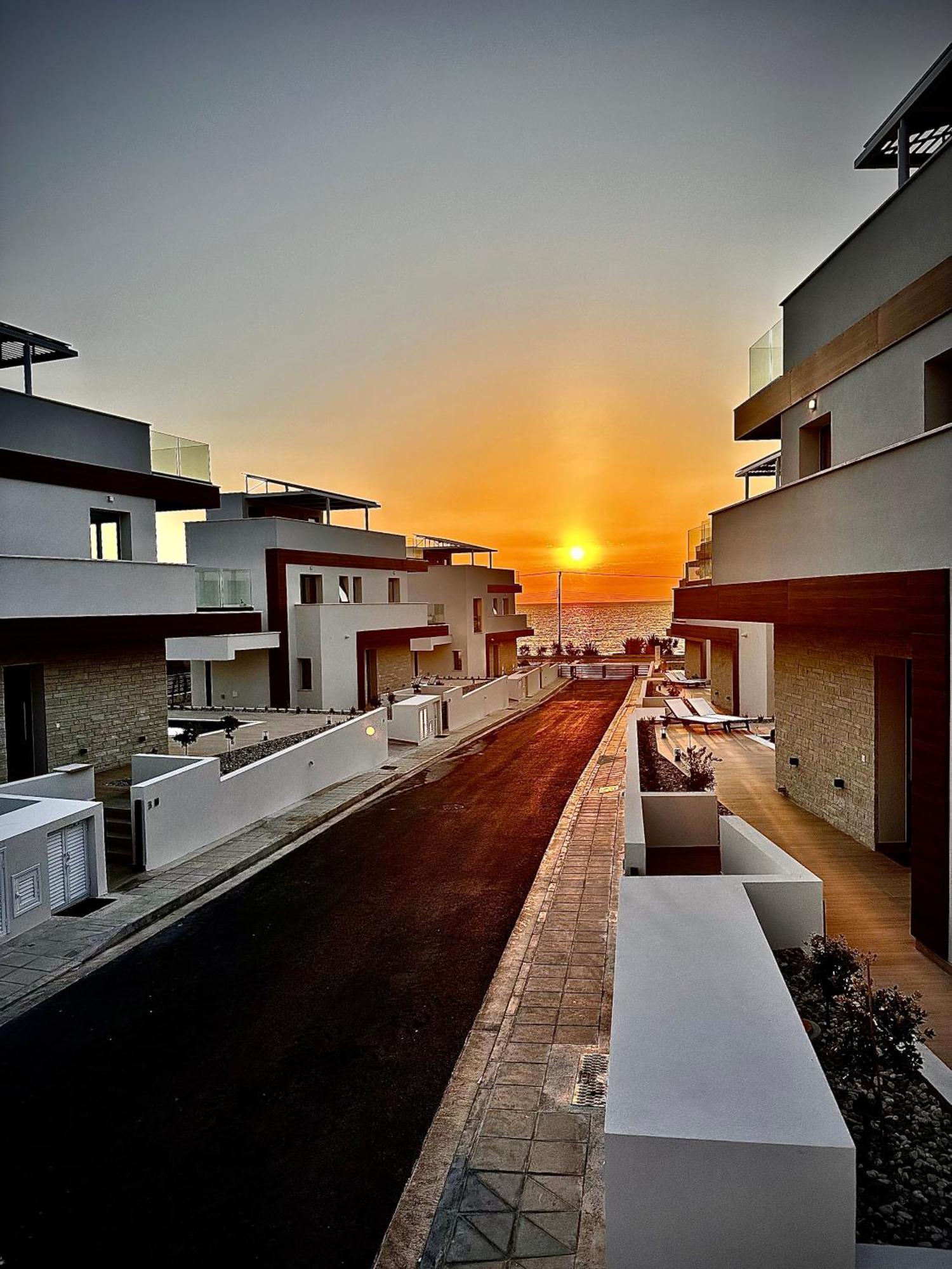 Santa Barbara Seafront Villas W Jacuzzi Pool パ フォス エクステリア 写真