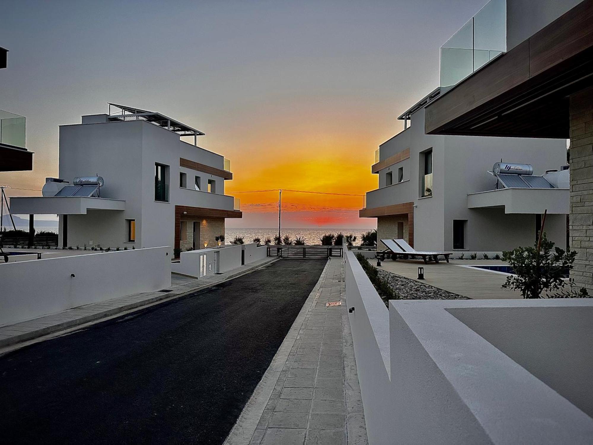 Santa Barbara Seafront Villas W Jacuzzi Pool パ フォス エクステリア 写真